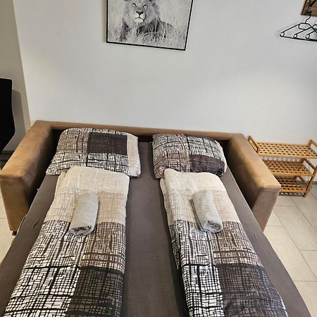 Schoene Einliegerwohnung 200M Vom Wasser Entfernt 施泰因 外观 照片