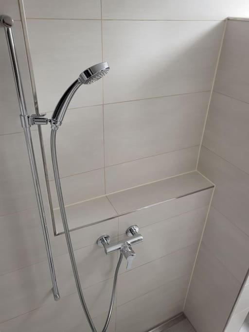 Schoene Einliegerwohnung 200M Vom Wasser Entfernt 施泰因 外观 照片